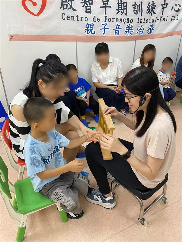 親子音樂治療(圖片2)_早期.jpg